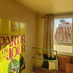 Sous Les Etoiles - Centre Apartment *